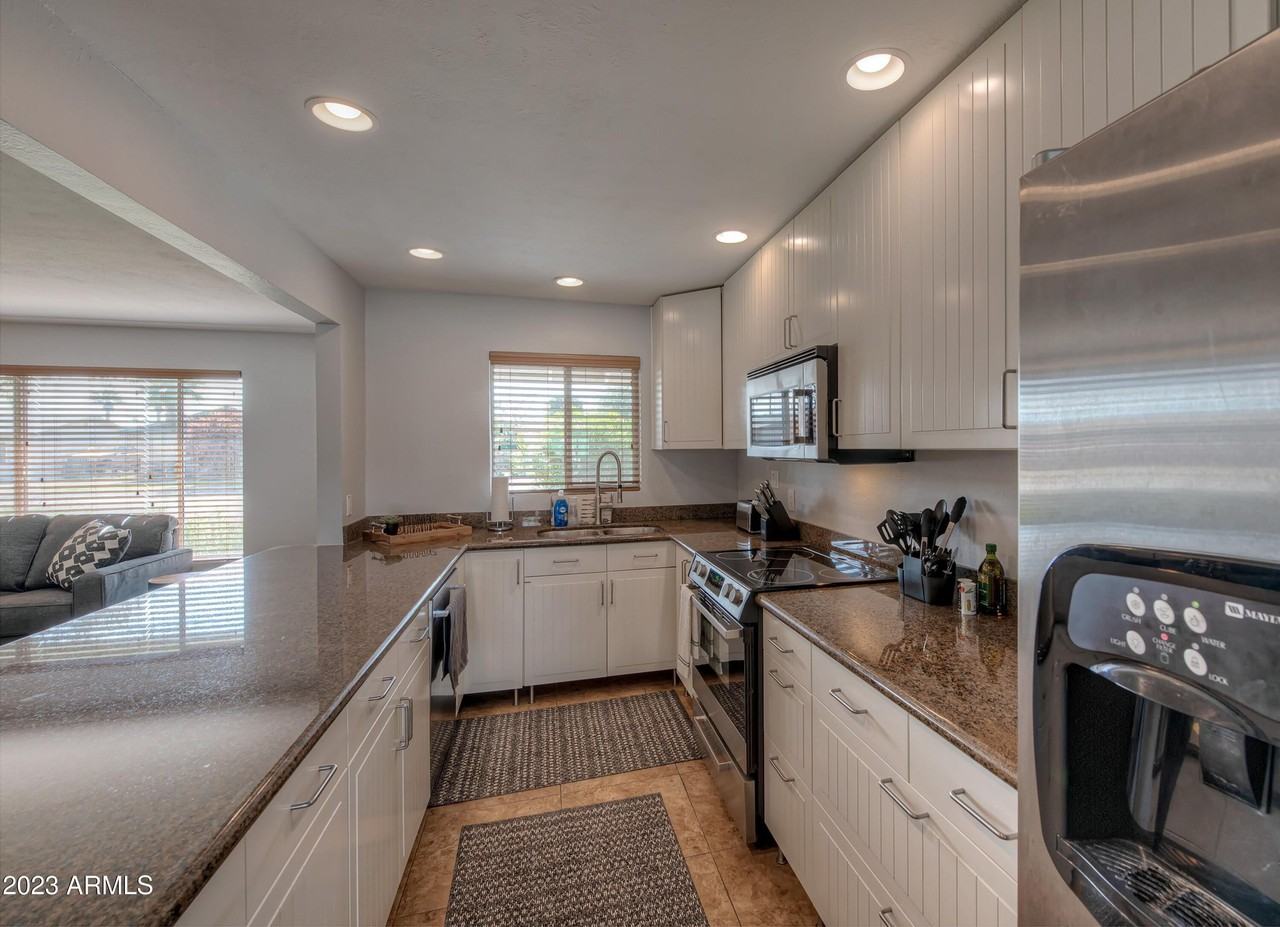 6908 E Edgemont Ave - Photo 6 of 29