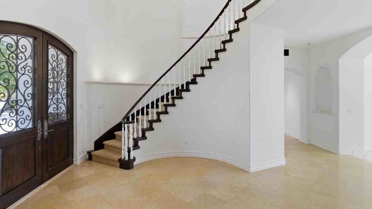 6997 E Paradise Ranch Rd - Photo 2 of 17