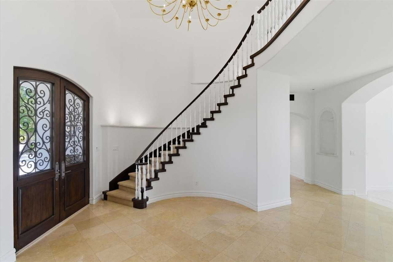 6997 E Paradise Ranch Rd - Photo 4 of 17