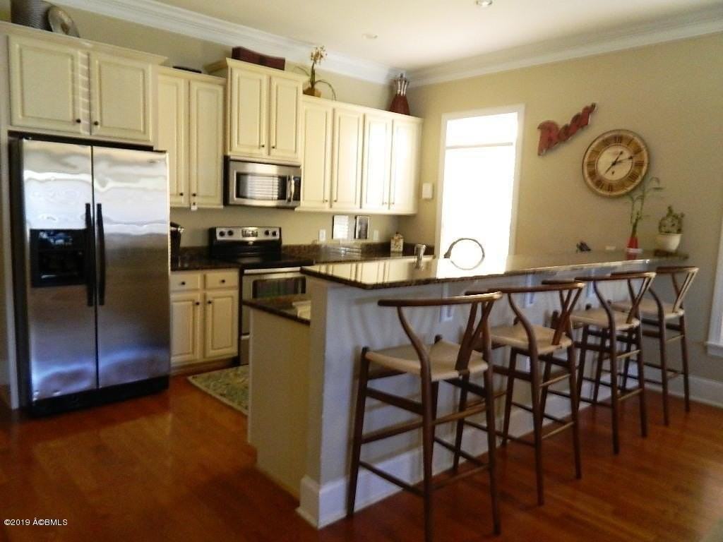 905 12th St - Photo 3 of 31