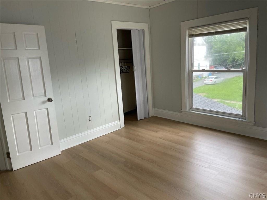 343 Winslow St - Photo 5 of 11