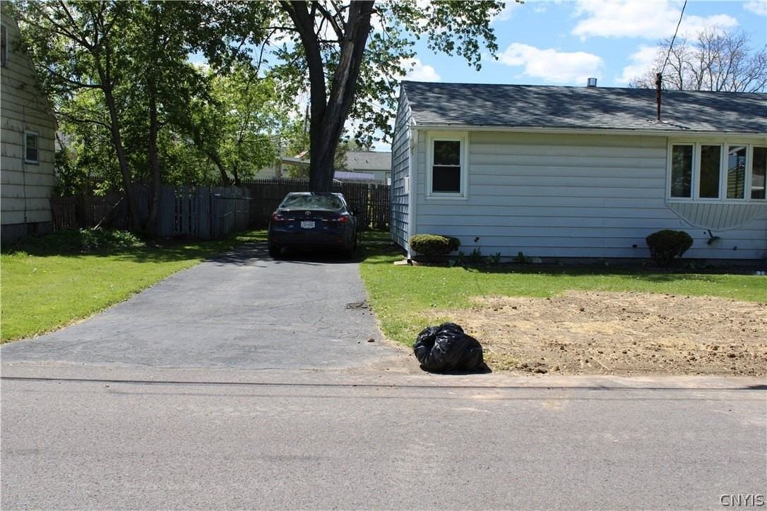 417 Hazelhurst Ave - Photo 4 of 17