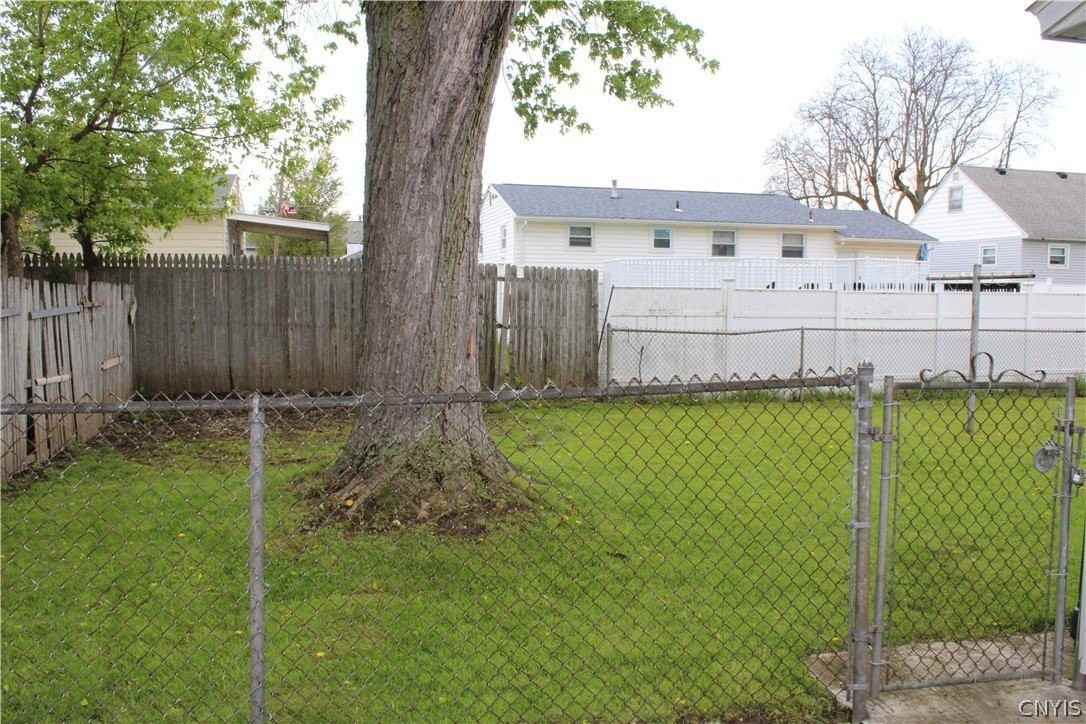 417 Hazelhurst Ave - Photo 7 of 17