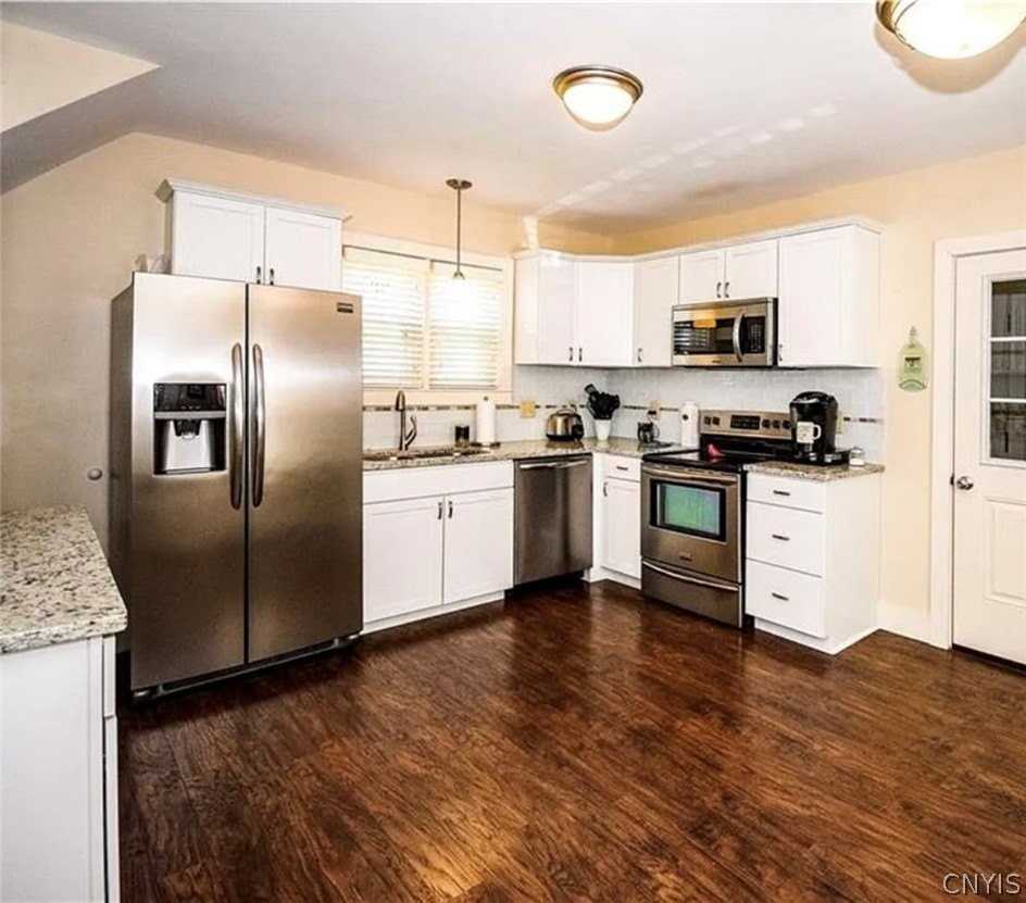 55 Oxford Rd - Photo 6 of 15