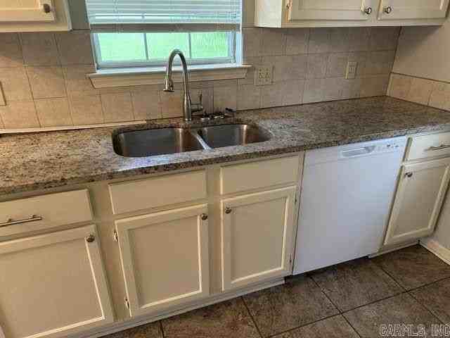 750 Cherub Dr - Photo 4 of 13