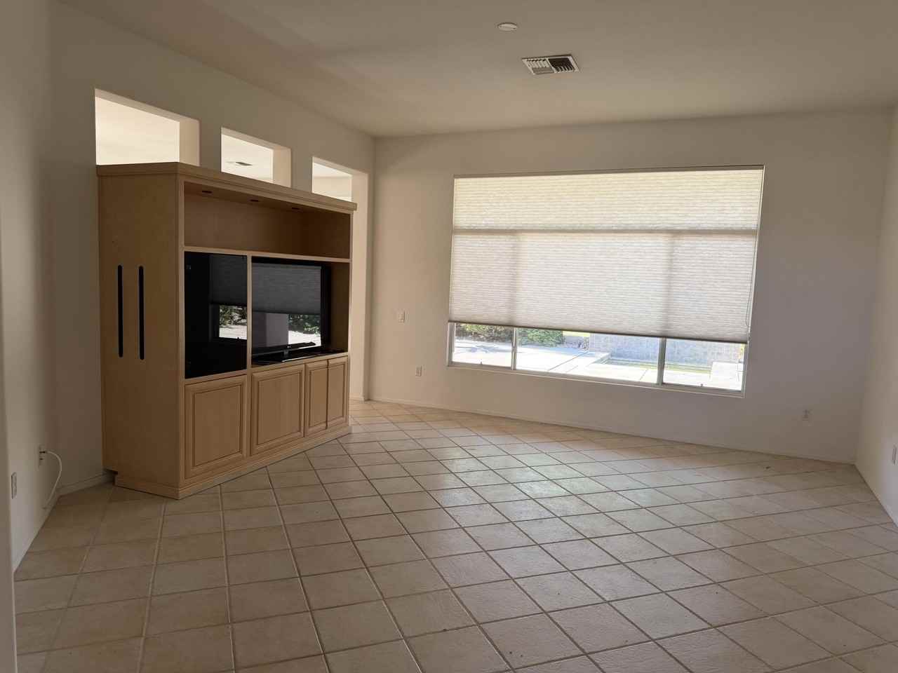 78655 Golden Reed Dr - Photo 2 of 12