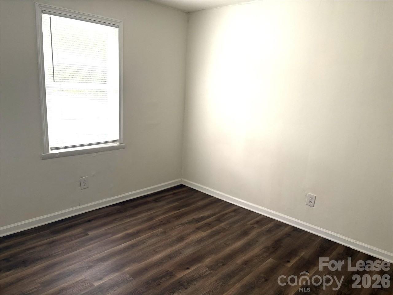 1009 Plymouth St #D - Photo 5 of 13