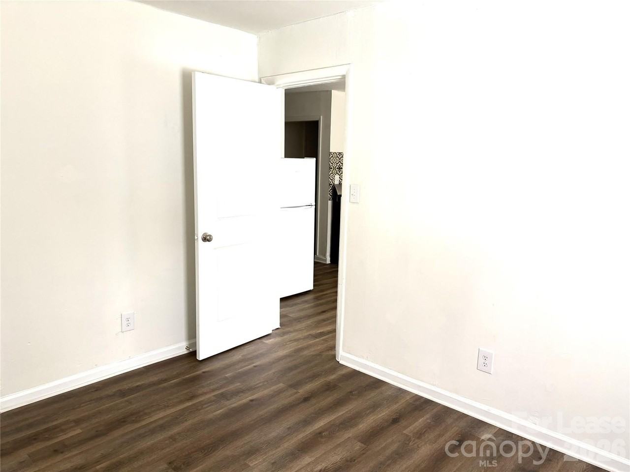 1009 Plymouth St #D - Photo 7 of 13
