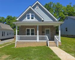 featured image of 918 N Main St