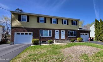 33B Ledgewood Dr - Photo 1 of 1