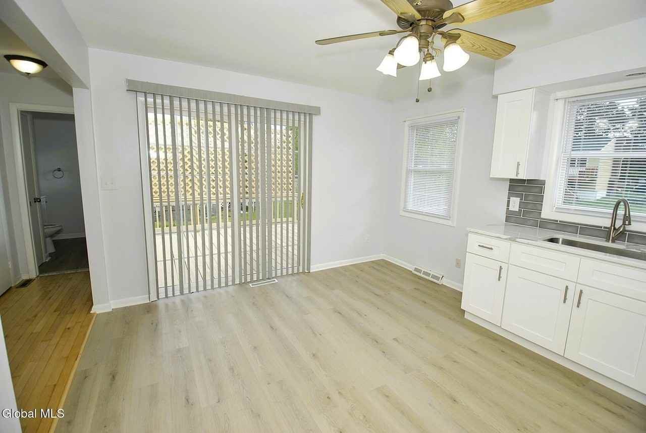 33B Ledgewood Dr - Photo 6 of 35