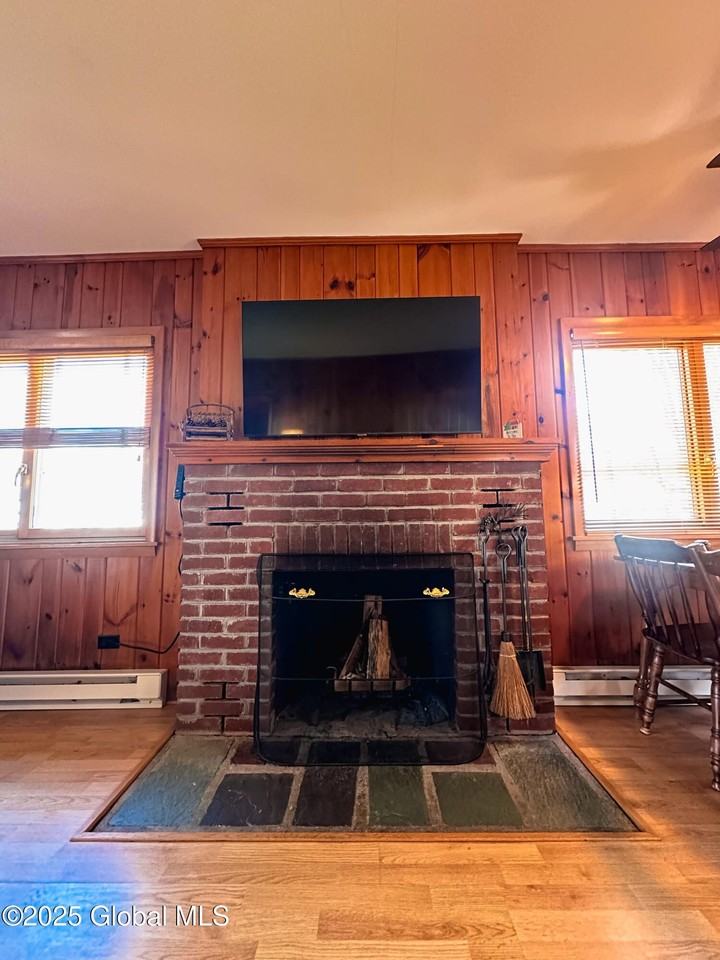 12 Seneca Dr - Photo 5 of 20