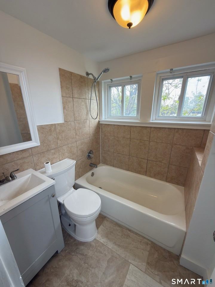 10 Beatrice St #3 - Photo 3 of 5