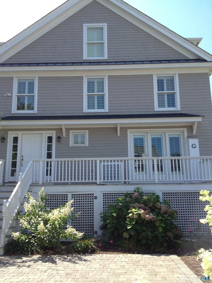 15 Parker Ln - Photo 3 of 19