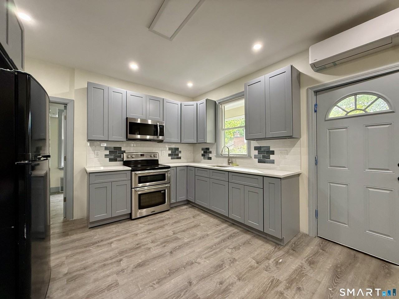 22 Hawthorne Ave - Photo 2 of 22
