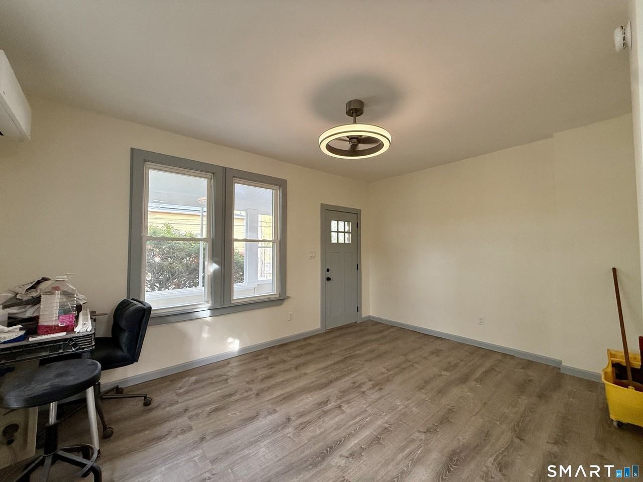 22 Hawthorne Ave - Photo 6 of 22