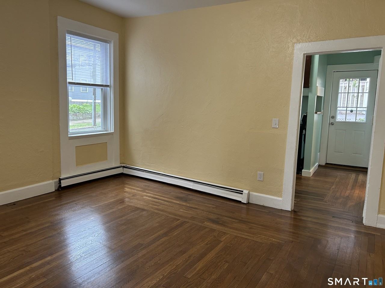 27 Jay St #1 - Photo 5 of 10