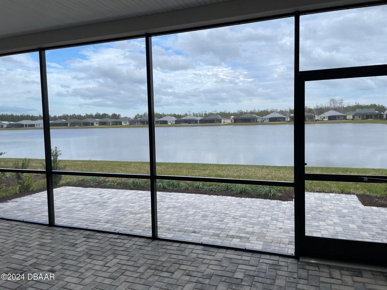 818 Bama Breeze Dr - Photo 2 of 32