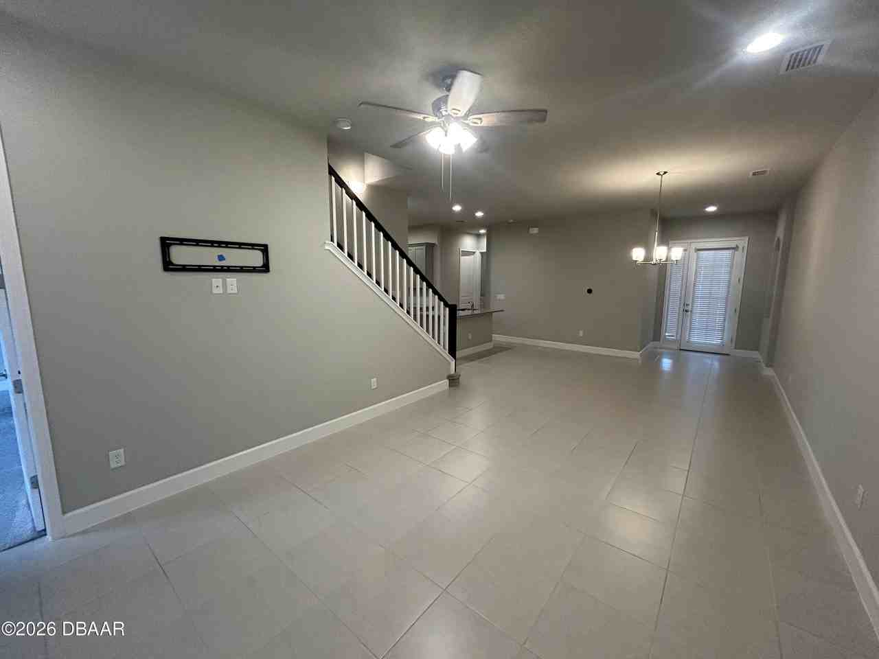 138 Longridge Ln - Photo 2 of 12