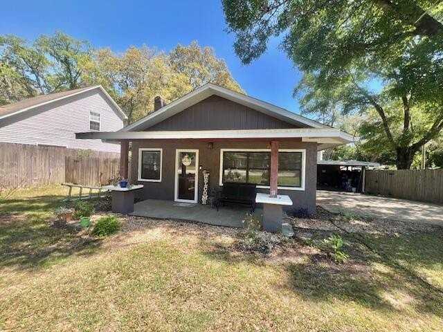 702 29th St - Photo 2 of 16