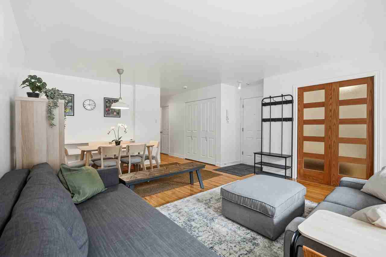 4463 Av De L'Hôtel-De-Ville - Photo 7 of 21