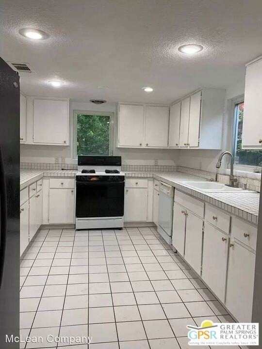 123 W San Carlos Rd - Photo 6 of 31