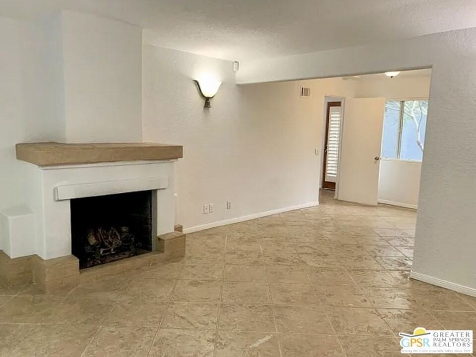 123 W San Carlos Rd - Photo 7 of 31