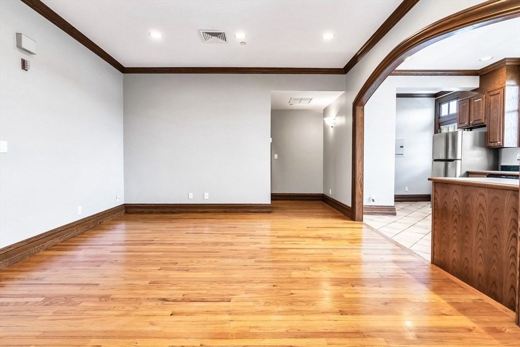 7 Wallis St - Photo 6 of 18