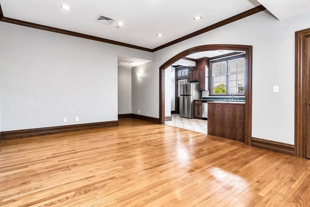 7 Wallis St - Photo 7 of 18