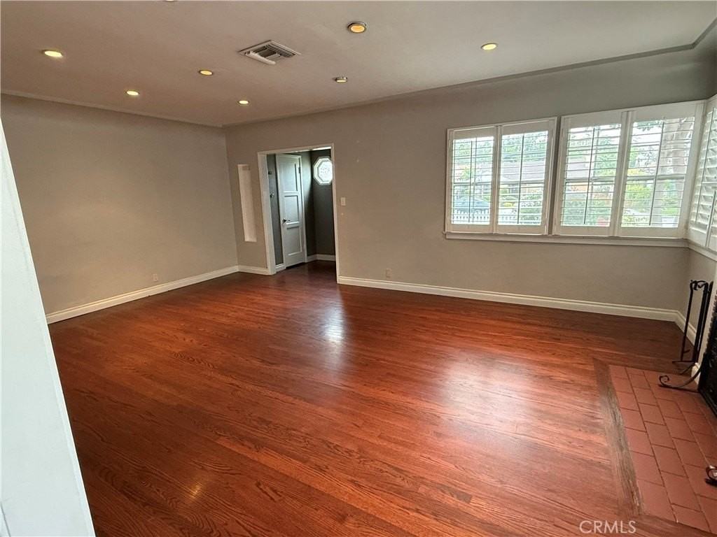 527 S Orchard Dr - Photo 5 of 49