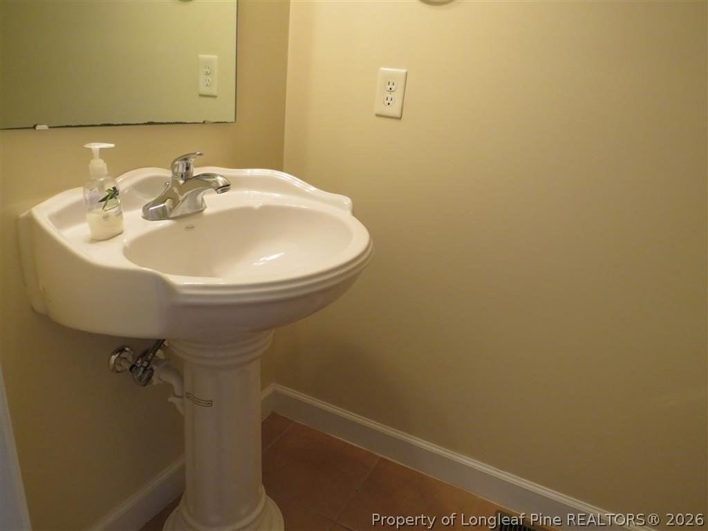 270 Hayden Ln - Photo 4 of 21