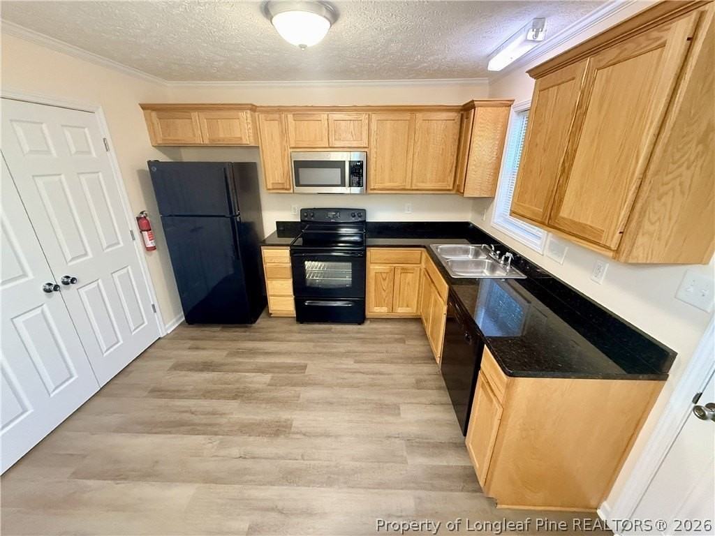 3332 Kenmont Ln #E - Photo 6 of 16