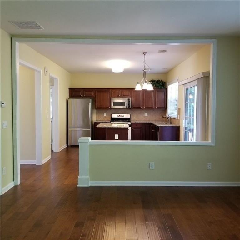 3363 Stoneham Dr - Photo 7 of 20