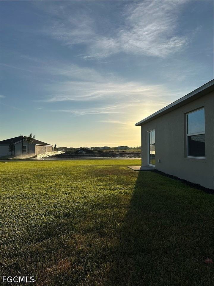 11902 Savanna Lakes Blvd - Photo 4 of 6