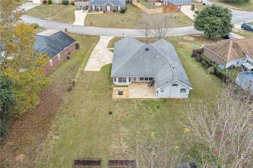 8171 Woodland Hills Dr - Photo 2 of 18