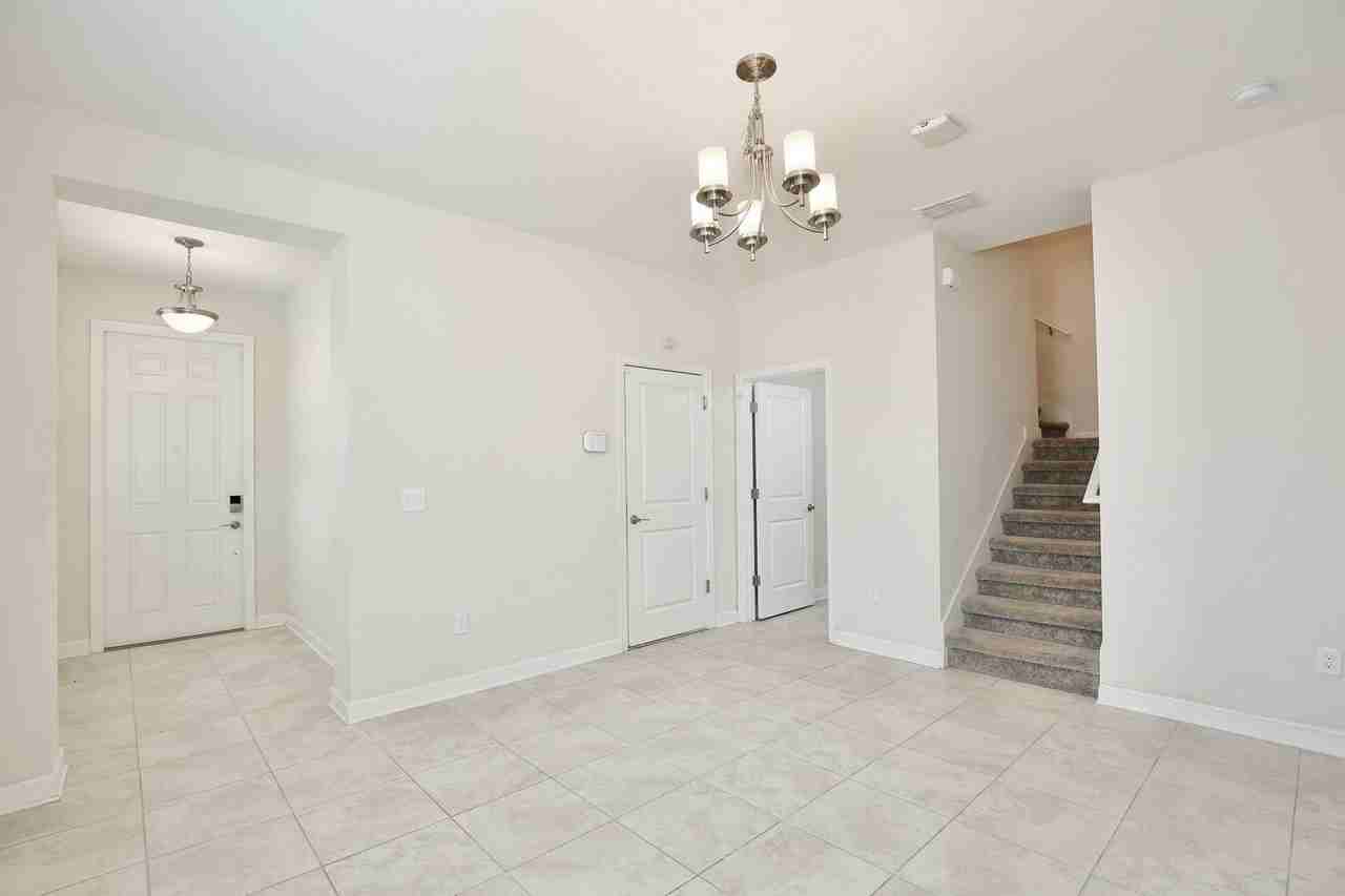 11061 Whistling Pine Way - Photo 3 of 31