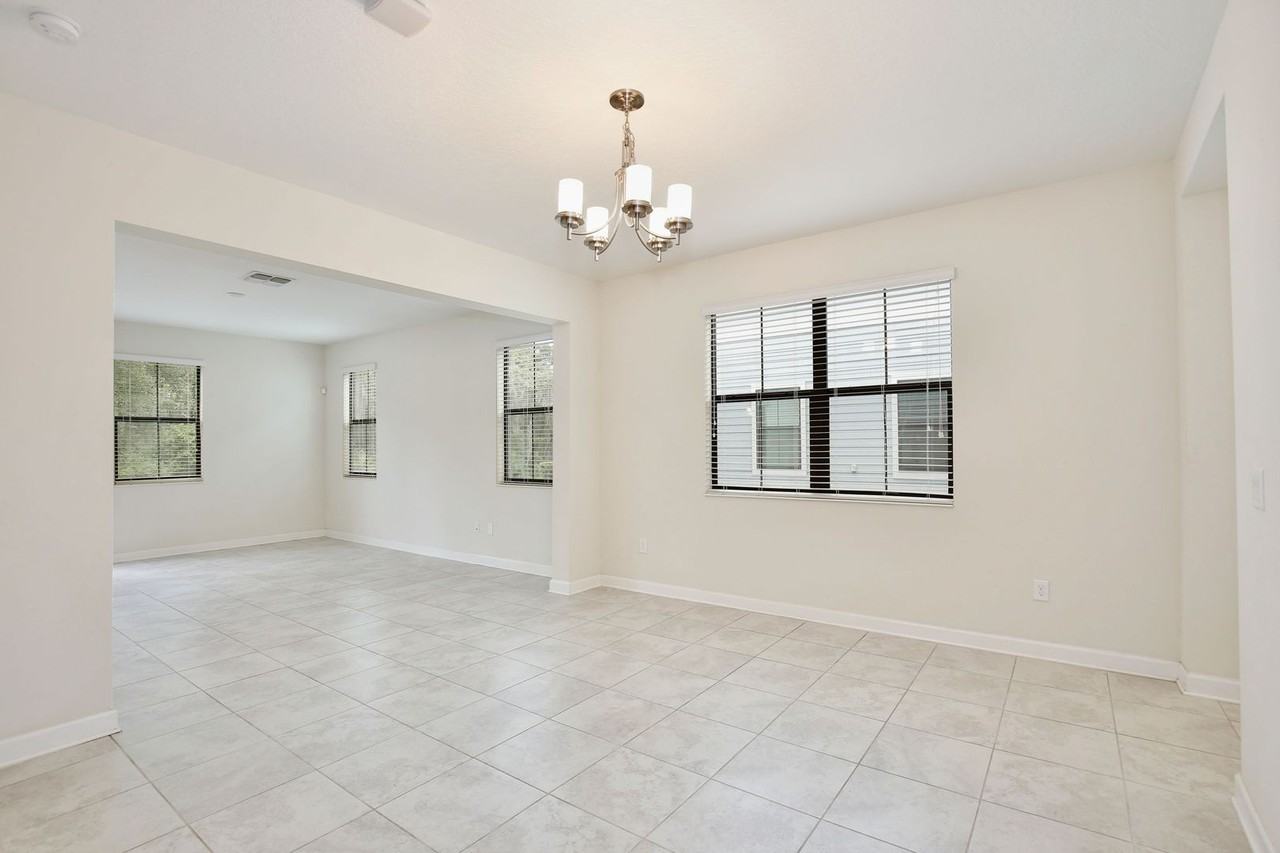11061 Whistling Pine Way - Photo 4 of 31