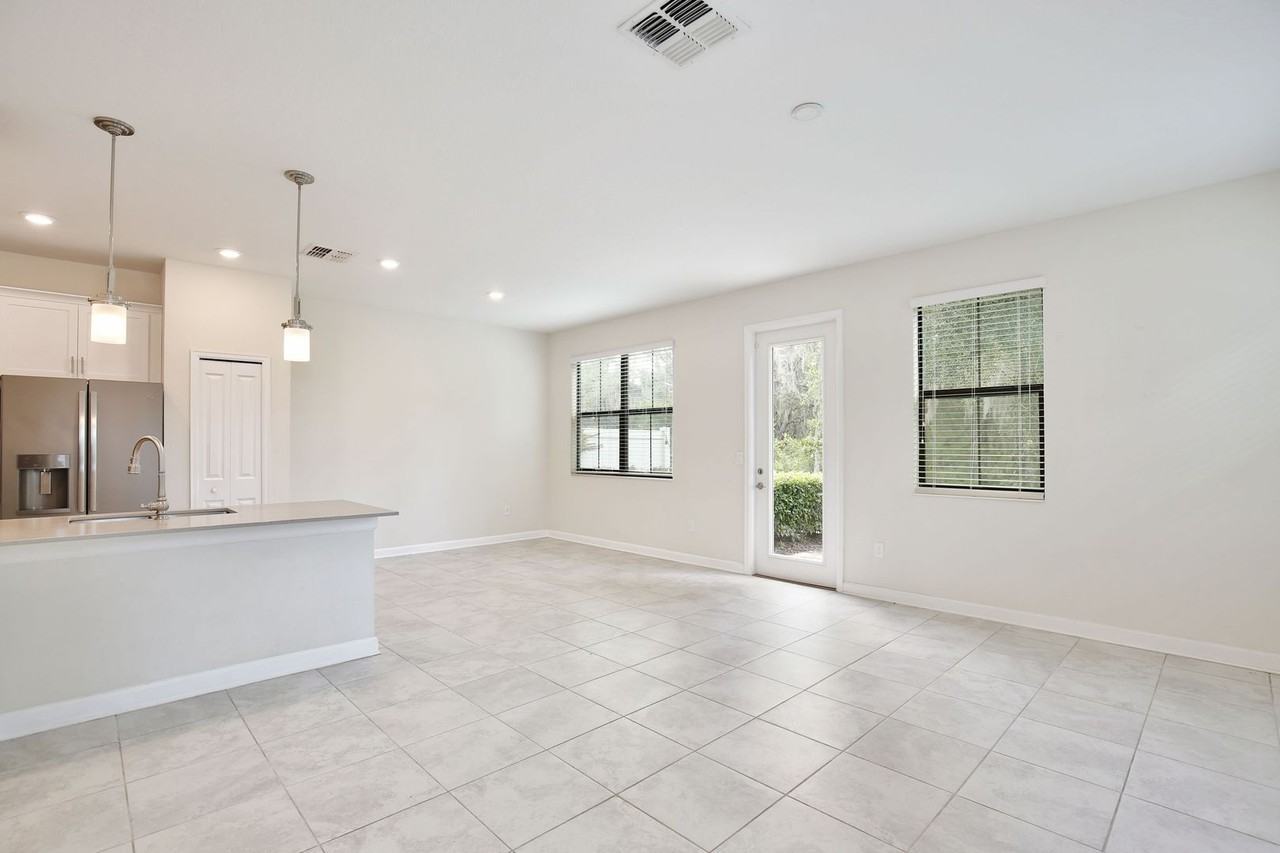11061 Whistling Pine Way - Photo 6 of 31