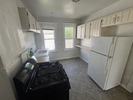 featured image of 10 Lincoln Ave #2