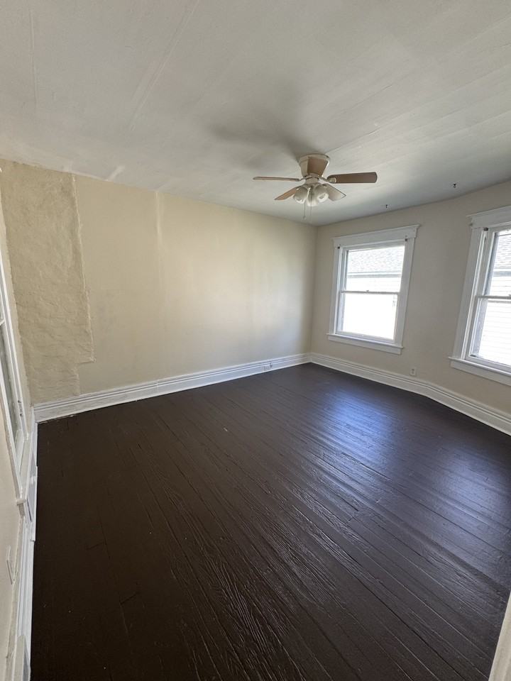 10 Lincoln Ave #2 - Photo 2 of 10