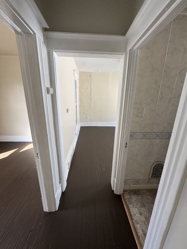 10 Lincoln Ave #2 - Photo 4 of 10