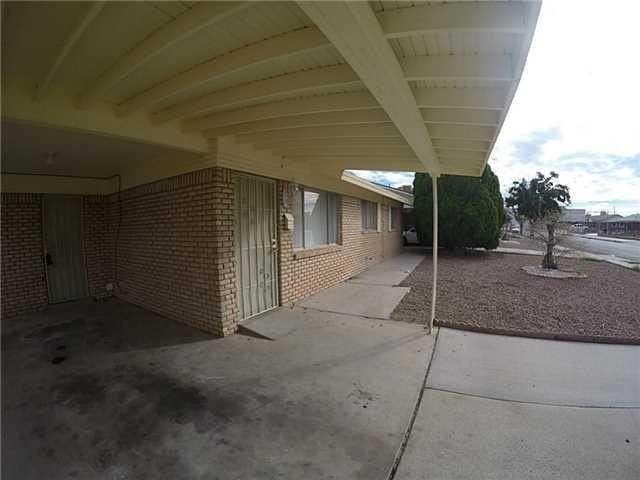 5725 Waycross Ave - Photo 3 of 50