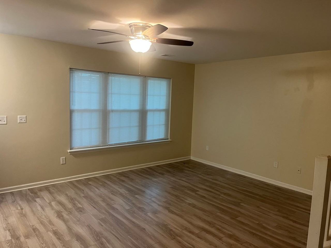 7940 Shadow Oak Dr - Photo 2 of 14