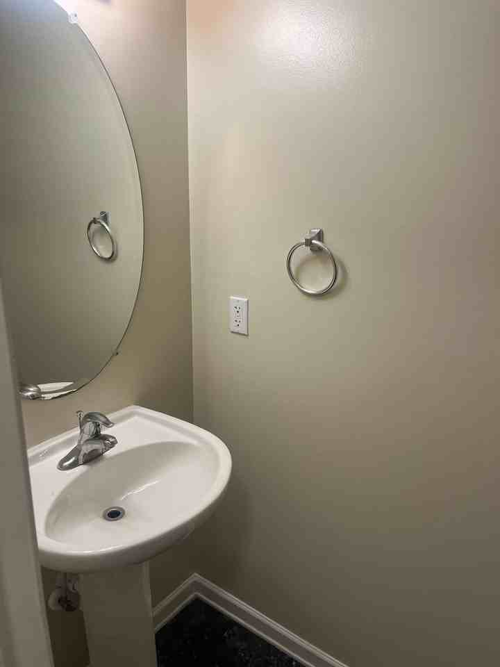 7940 Shadow Oak Dr - Photo 5 of 14