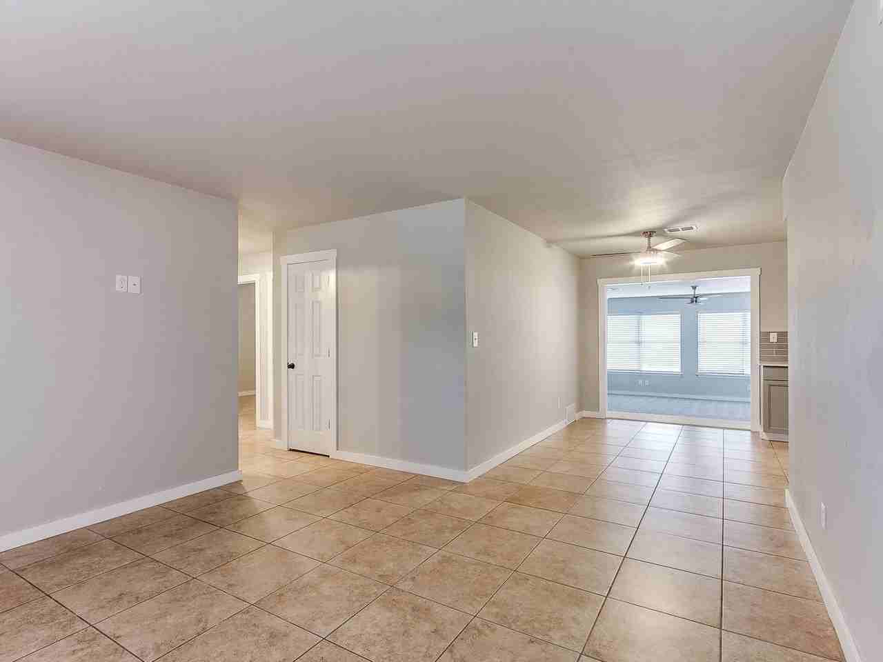 1909 Hardy Dr - Photo 4 of 30