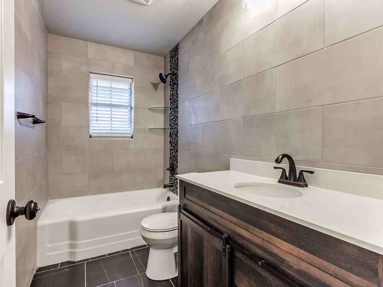 1909 Hardy Dr - Photo 5 of 30