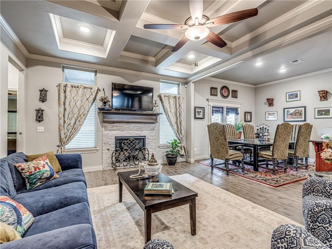 5009 Crater Lake Dr - Photo 5 of 28