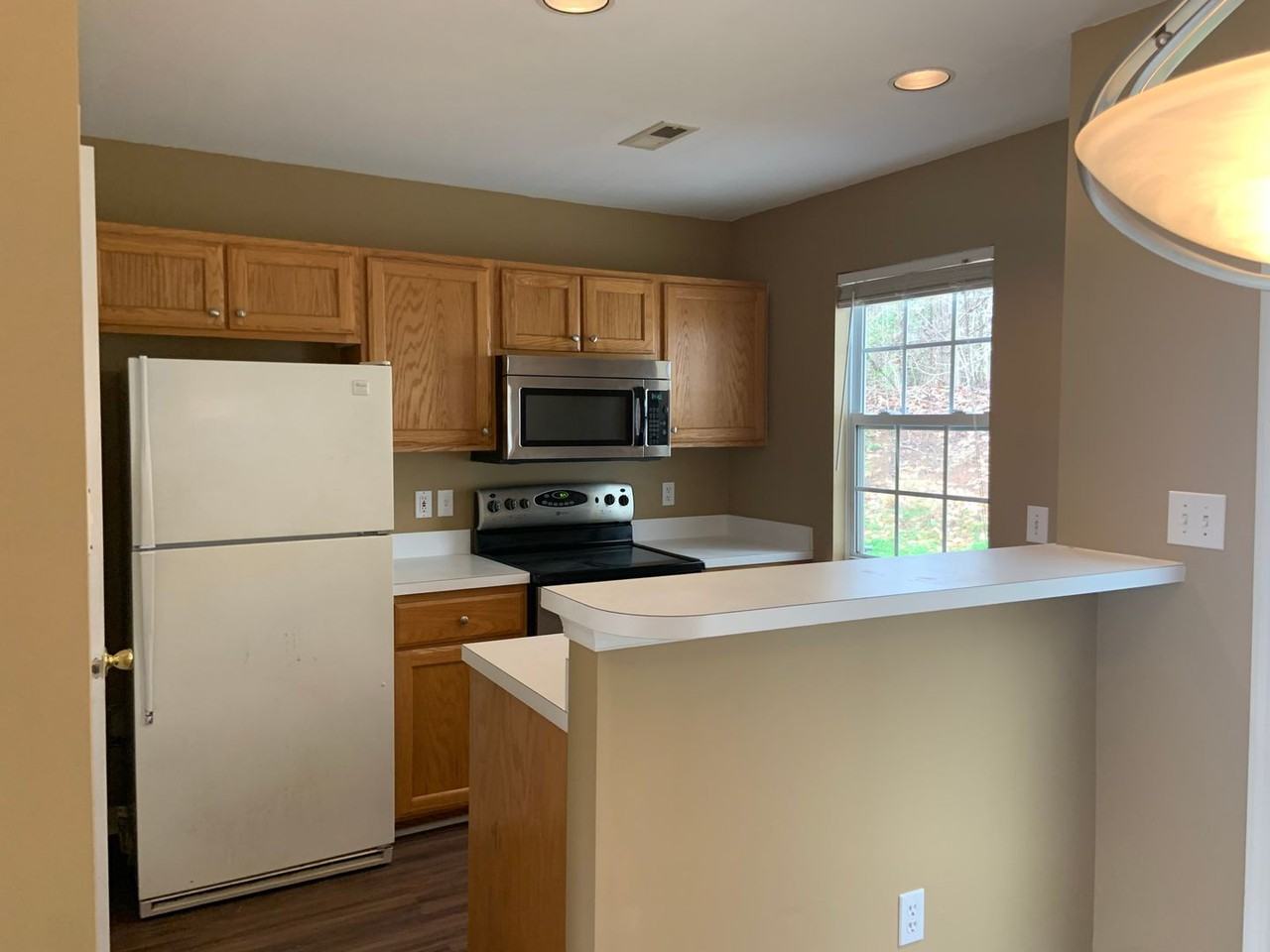 3703 Winborne Ln - Photo 4 of 12