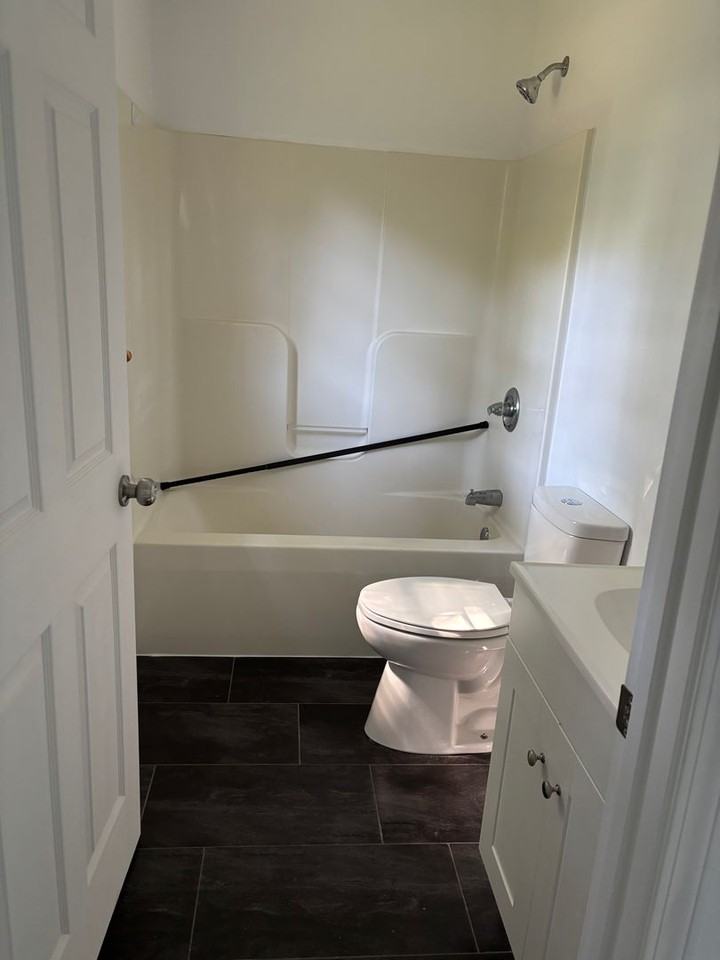 900 2nd St - Photo 5 of 13