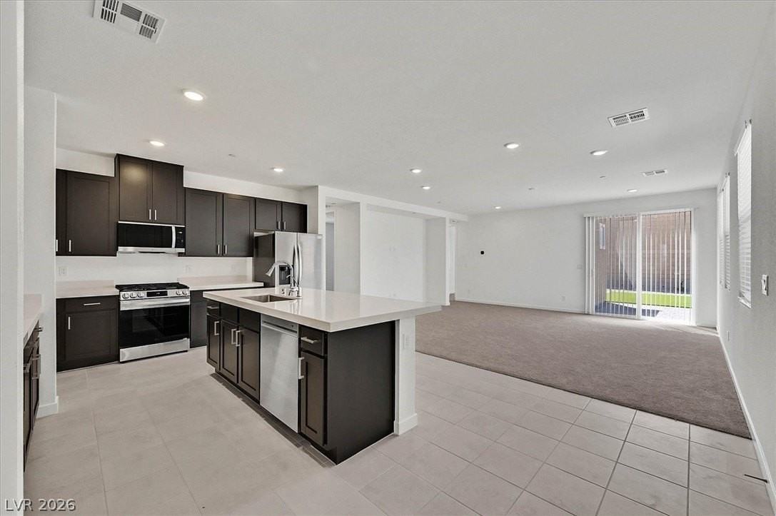 8401 Tanton Ridge St - Photo 4 of 25
